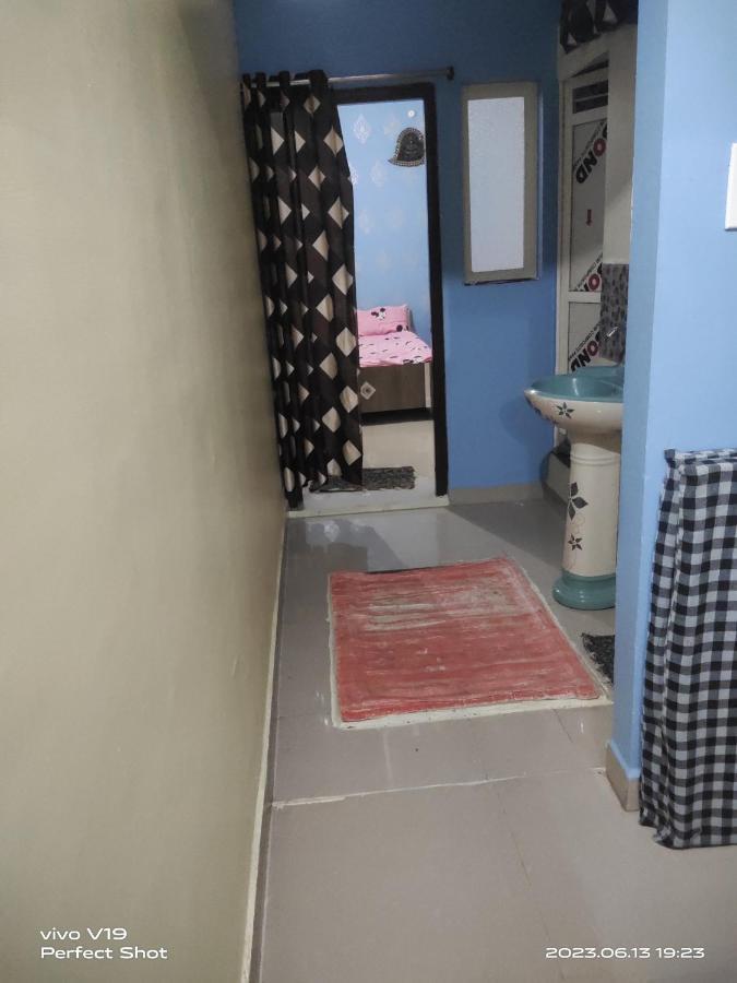Yashu Guest House Ujjain Extérieur photo